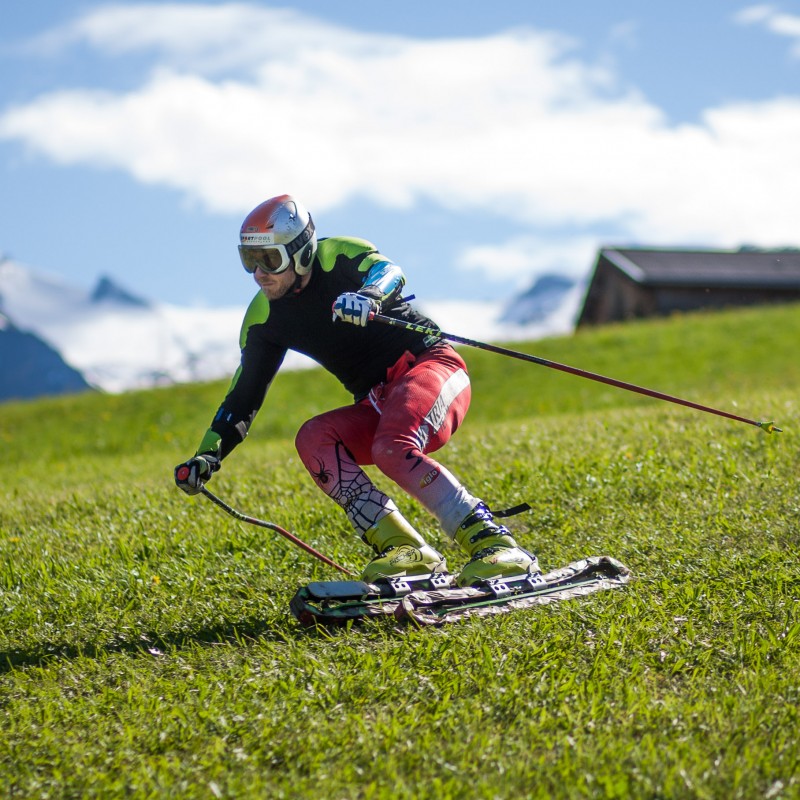 Move Mountains Events Grass Skifahren